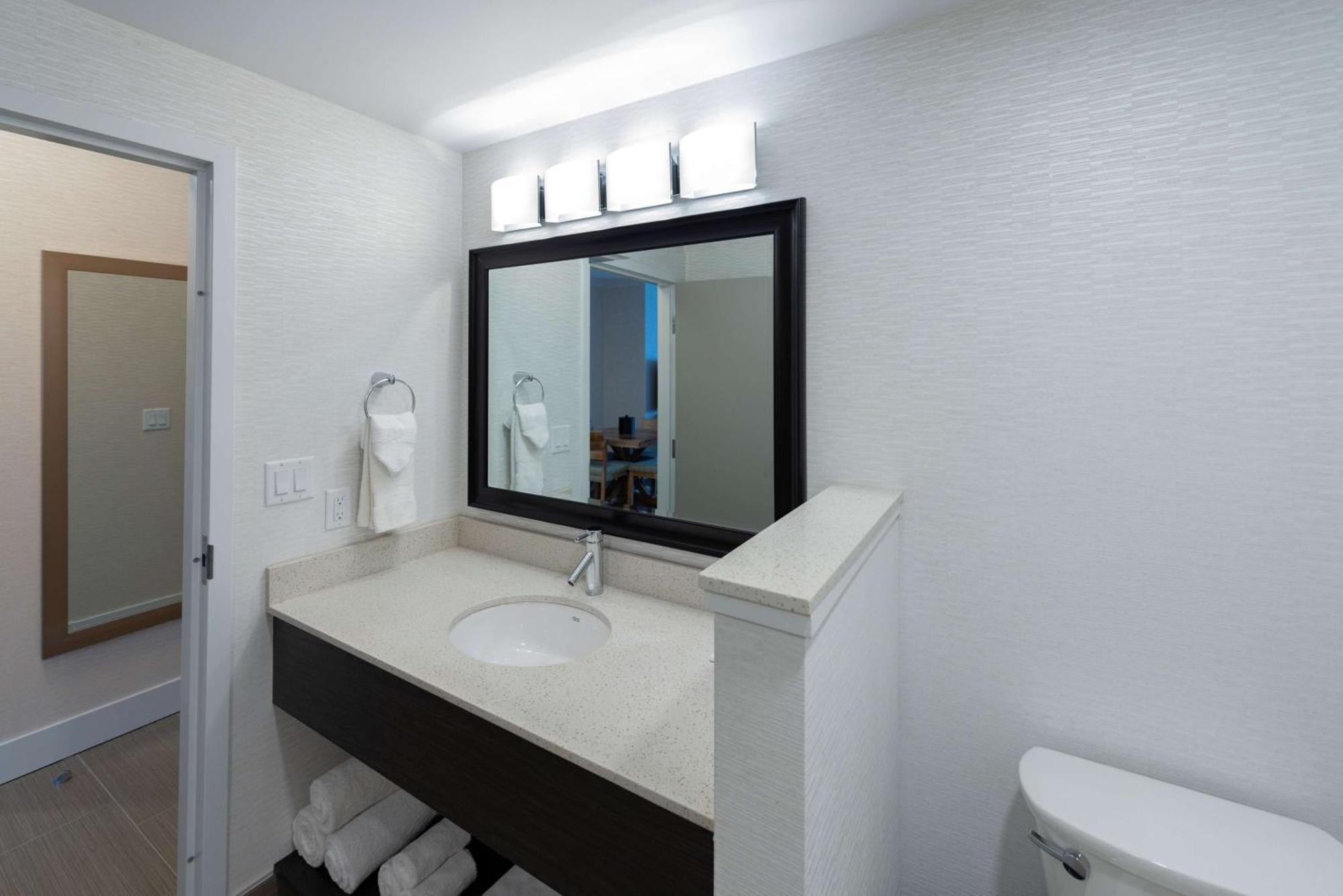 Prestige Treasure Cove Resort, Worldhotels Elite Prince George Zewnętrze zdjęcie